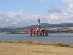 P20038280225	An oil rig in the Cromarty Firth.