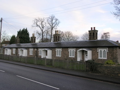 P20071016880	Cottages in Hatfield Peverel.