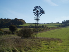P2010A250085	A windmill near Dunstable Corner.