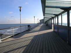 P2010B290925	Bournemouth Pier.