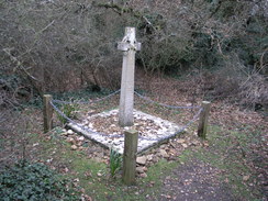 P20111272310	The memorial near Hamstead Ledge.