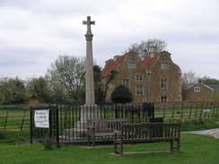 P20114134721	Allington war memorial.