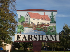 P2011DSC06413	Earsham village sign.