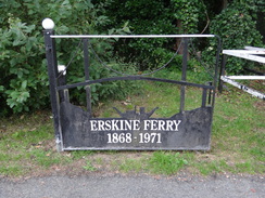 P2018DSC04183	A gate commemorating the Erskine Ferry.