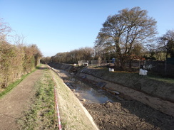 P2018DSC06406	A stretch of canal under restoration between Little Tring and Drayton Beauchamp.