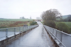 AS06	The narrow Moy bridge which carries the A832 over the River Conon.