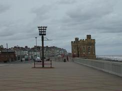 P2002A200021	A general view along the promenade in Withernsea. 