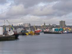 P20039118528	Aberdeen docks.