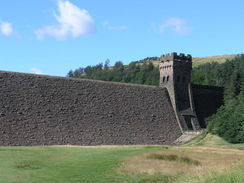 P20058067109	Derwent Reservoir dam.