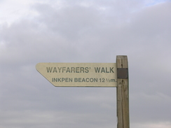 P2007B141126	A Wayfarer's Walk waypost at Stubbington Down.
