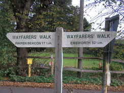 P2007B141169	A Wayfarer's Walk sign in Deane.