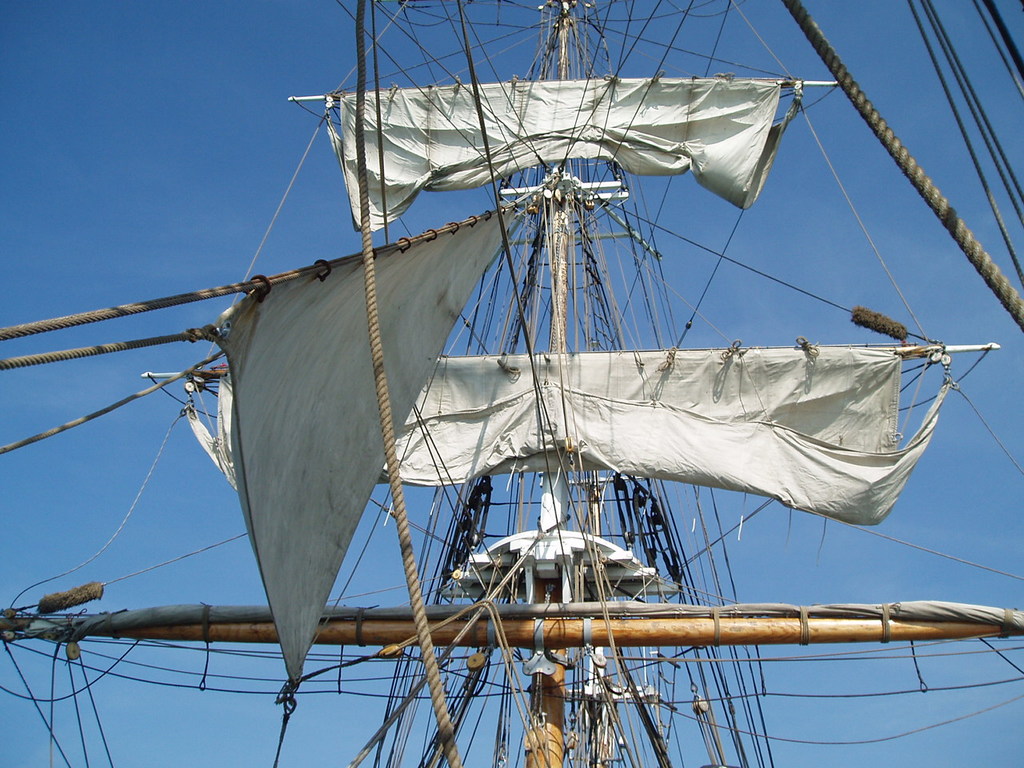 The fore mast unfurled.
