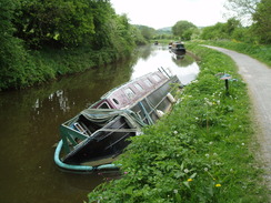 P20105200069	A sunken narrow boat.