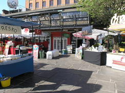 P20115025423	Food stalls in Camden.