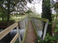 P2011DSC06328	The footbridge over the River Waveney to the south of Harleston.
