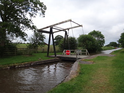 P2018DSC01861	A lift bridge to the south of Whitchurch.