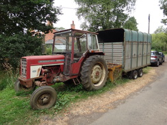 P2018DSC02763	A tractor in Winwick.