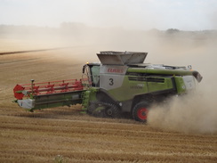 P2018DSC02998	A combine harvester.