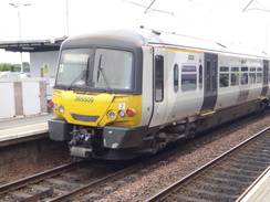 P2018DSC03673	A train at Croy railway station.