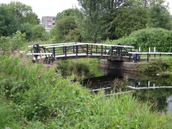 P2018DSC04174	A footbridge near Dalmuir.